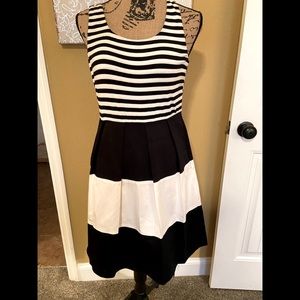 ✔️ Spense NWOT Stunning Black & White Chic Dress Sz 6